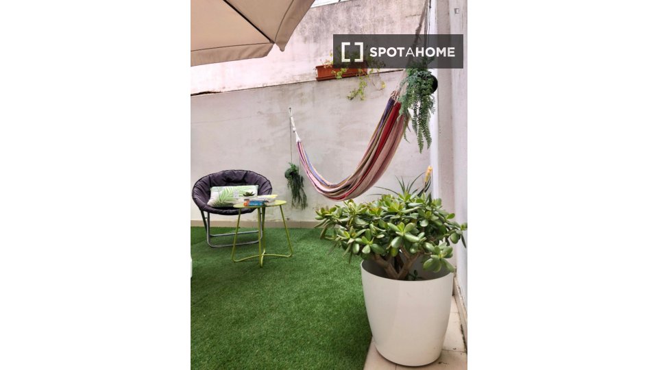 Apartment Lisbon, 1 bed, 65m² — photo 11