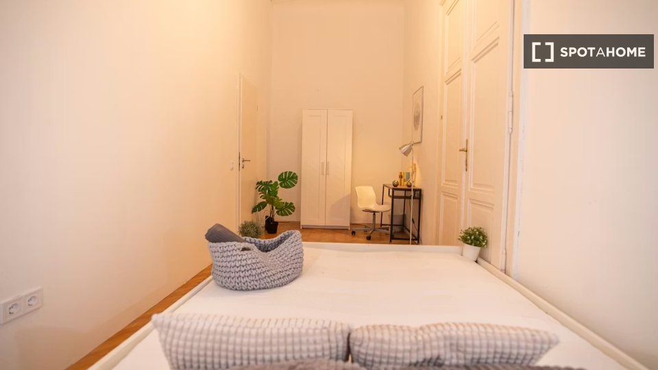 Double room Budapest, 3 beds — photo 16