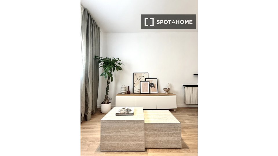 Apartment Madrid, 3 beds, 99m² — photo 2