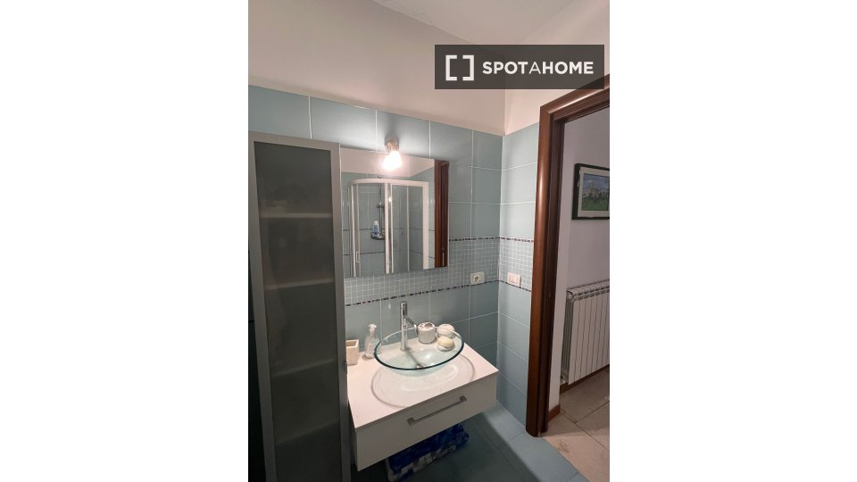 Double room Rome, 3 beds, 120m² — photo 8