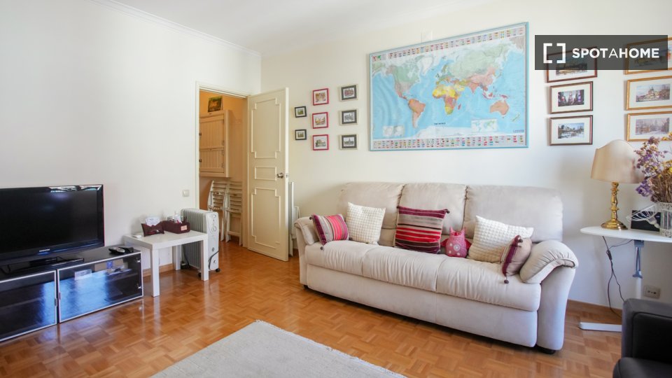Apartment Lisbon, 1 bed — photo 5