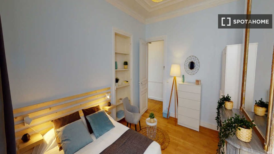 Double room Paris, 8 beds, 200m² — photo 10