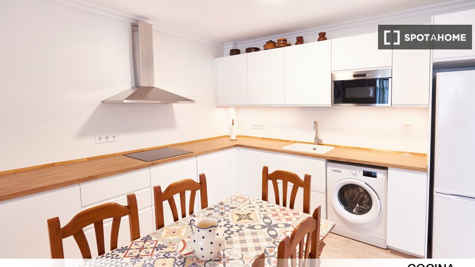 Double room Seville, 5 beds — photo 42