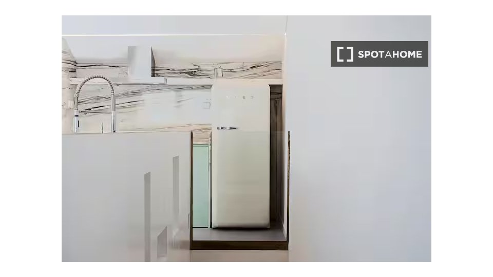 Apartment Lisbon, 2 beds — photo 14