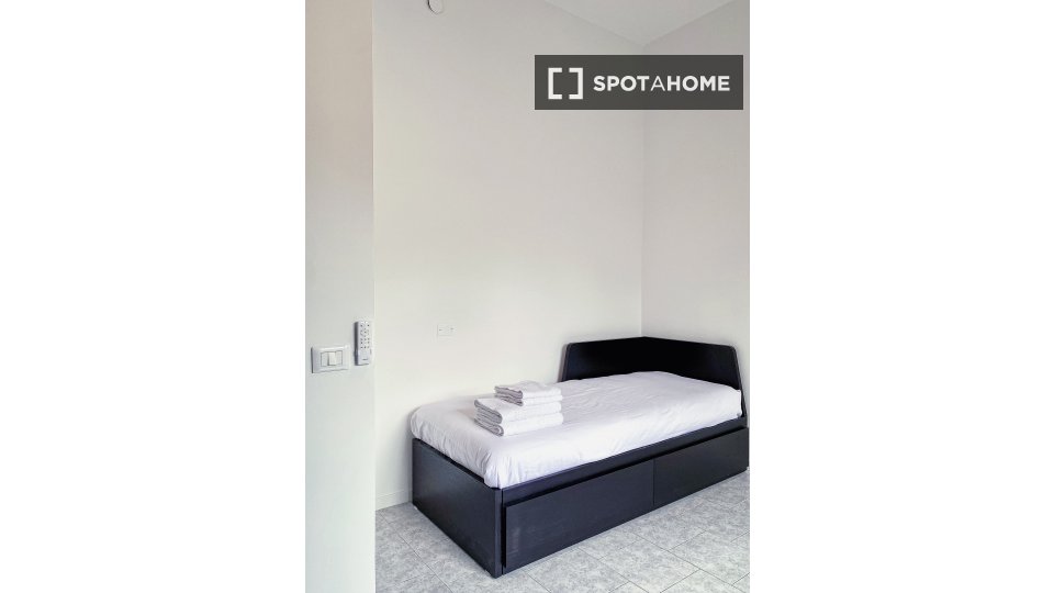 Double room Milan, 2 beds, 50m² — photo 7