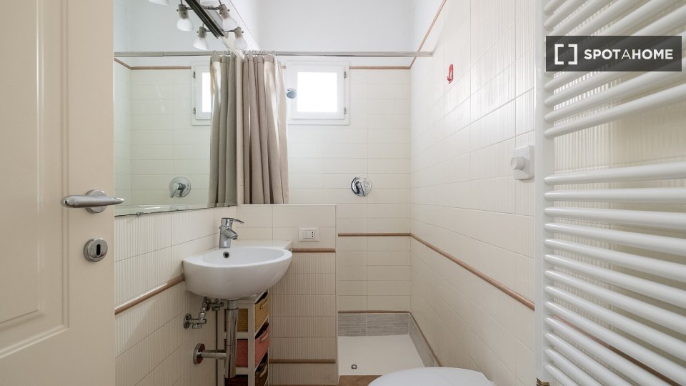 Apartment Bologna, 1 bed — photo 9