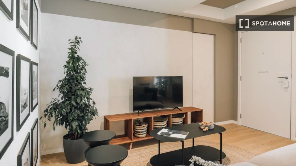 Apartment Lisbon, 2 beds — photo 8