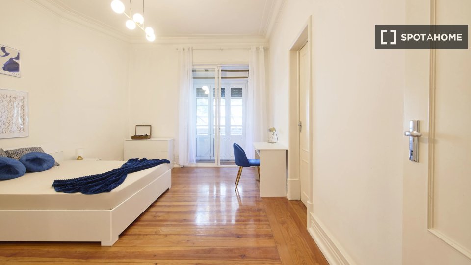 Double room Lisbon, 9 beds — photo 1