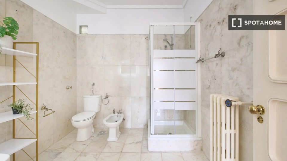 Double room Lisbon, 7 beds — photo 9
