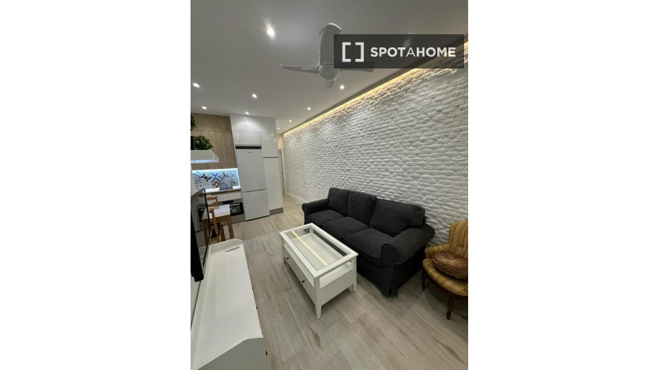 Apartment Madrid, 3 beds, 63m² — photo 3