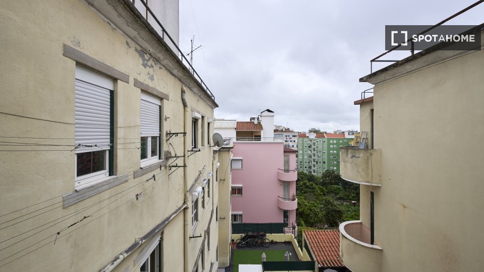 Double room Lisbon, 9 beds — photo 7