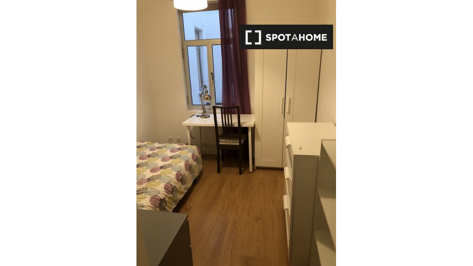 Double room Lisbon, 10 beds — photo 1