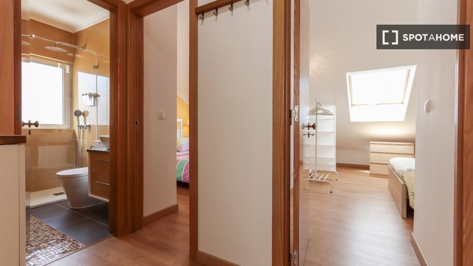 Double room Lisbon, 2 beds — photo 4