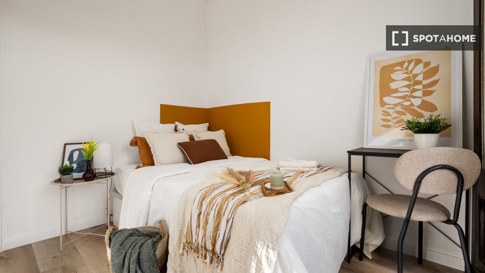 Double room Barcelona, 5 beds, 100m² — photo 15