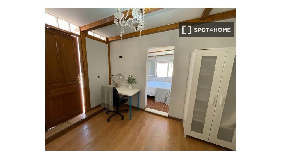 Double room Seville, 12 beds, 300m² — photo 10