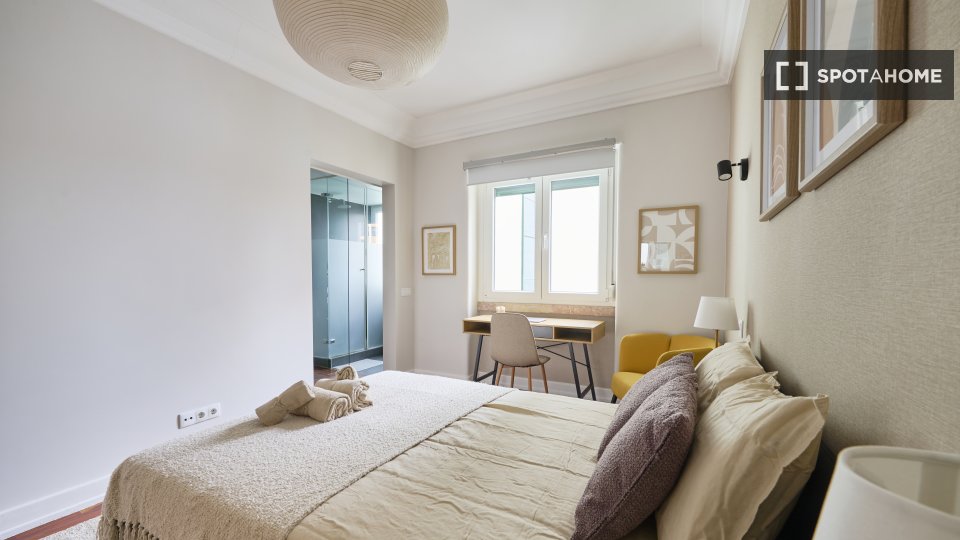 Double room Lisbon, 6 beds — photo 11