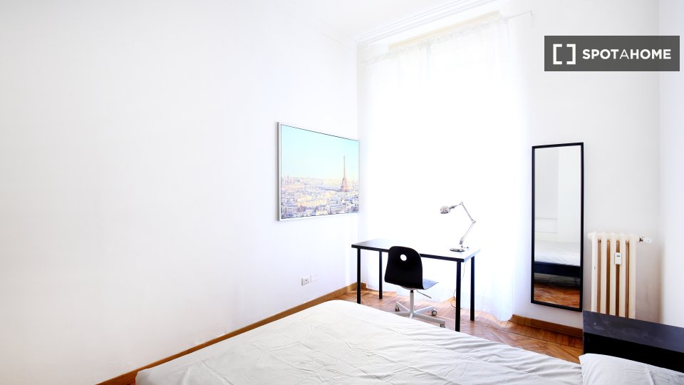 Double room Milan, 7 beds, 178m² — photo 1
