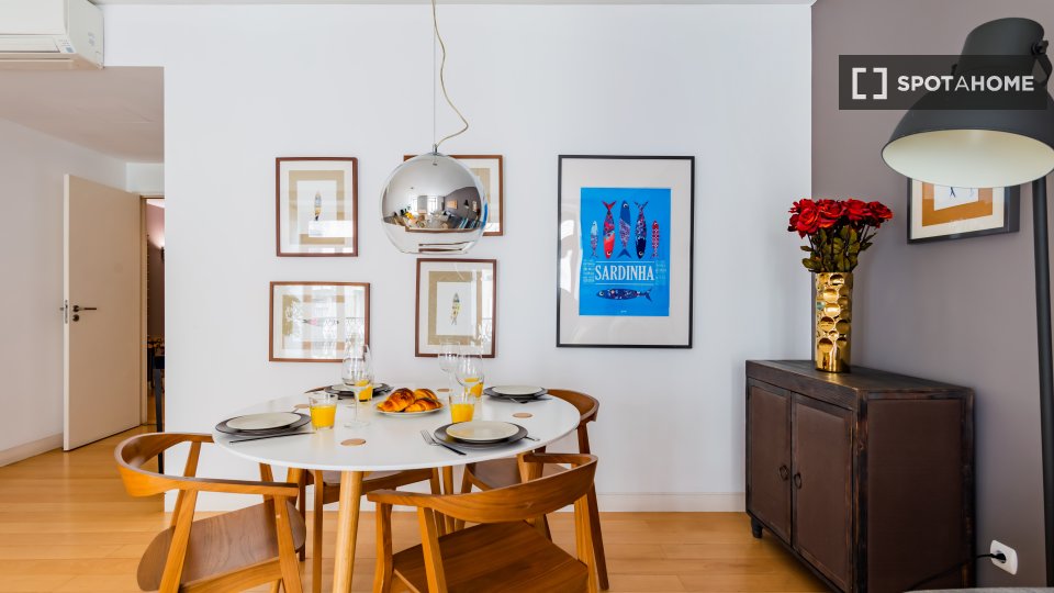 Apartment Lisbon, 2 beds — photo 14