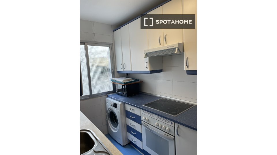 Double room Alcala_De_Henares, 4 beds, 65m² — photo 6