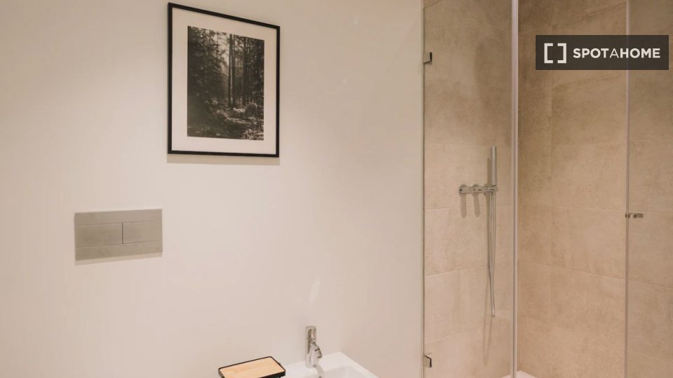 Apartment Lisbon, 2 beds — photo 14