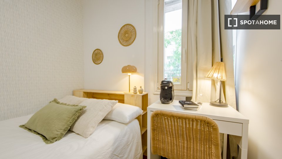 Double room Madrid, 13 beds, 266m² — photo 11
