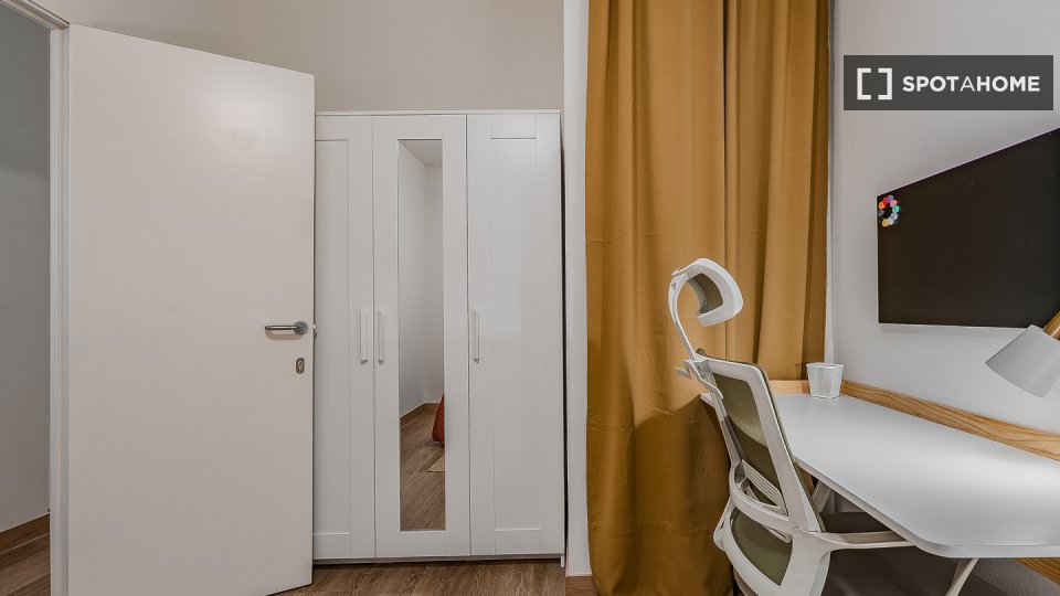 Double room Barcelona, 6 beds, 120m² — photo 88