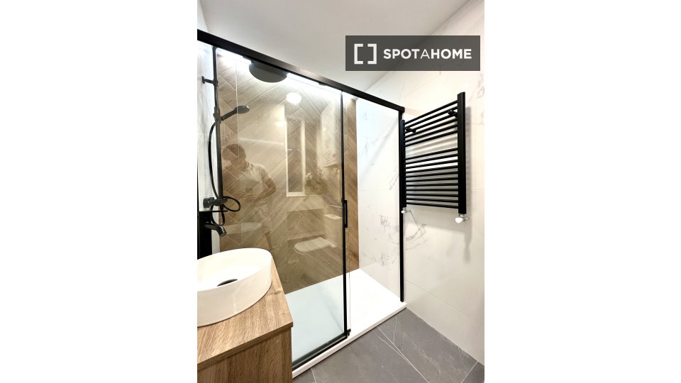 Apartment Madrid, 2 beds, 65m² — photo 3