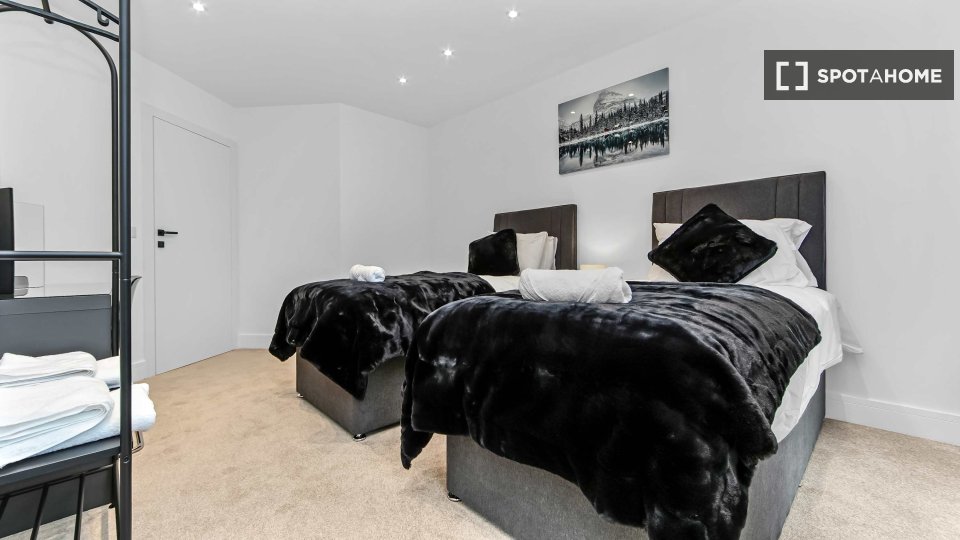 Apartment London, 2 beds — photo 10