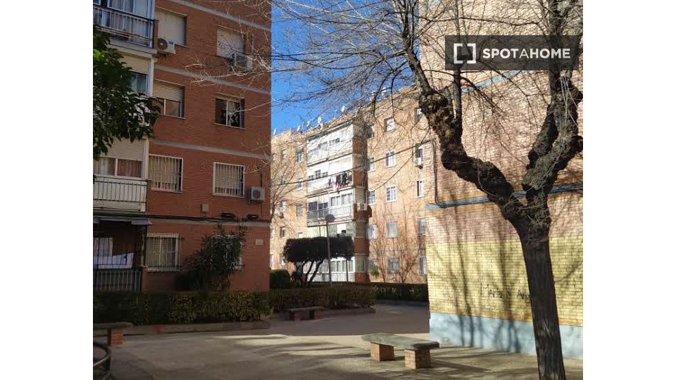 Double room Madrid, 4 beds, 70m² — photo 4