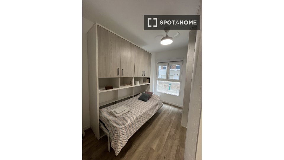 Apartment Valencia, 2 beds, 75m² — photo 5