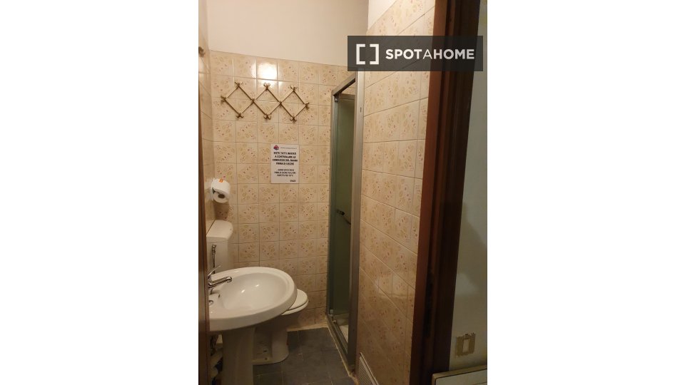 Double room Turin, 4 beds, 122m² — photo 17