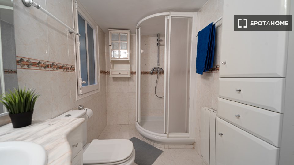 Double room Barcelona, 8 beds, 190m² — photo 13