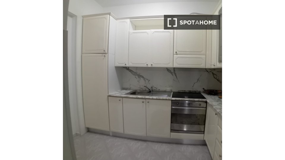 Double room Rome, 3 beds, 75m² — photo 80