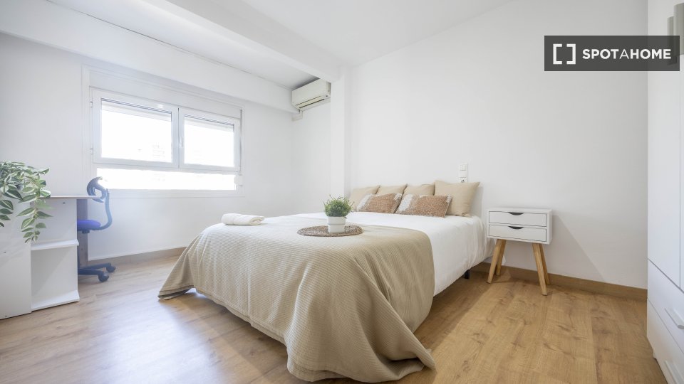 Chambre double Valence, 5 chambres, 130m² — photo 8