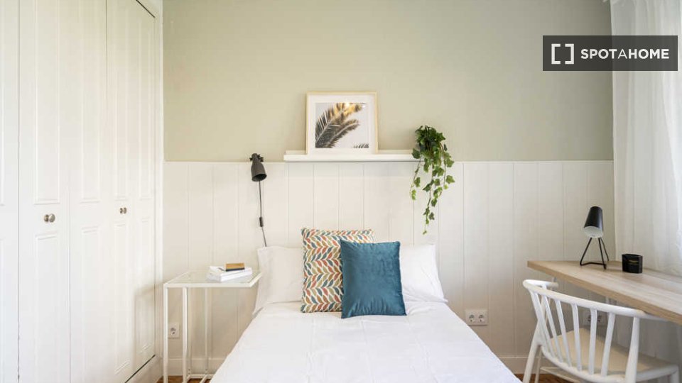 Double room Madrid, 6 beds — photo 69