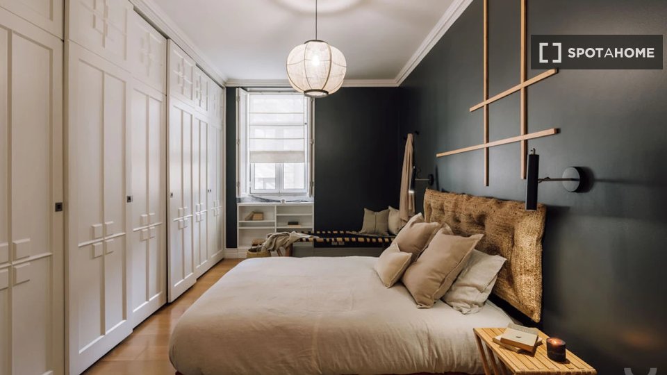 Apartment Lisbon, 2 beds, 115m² — photo 1