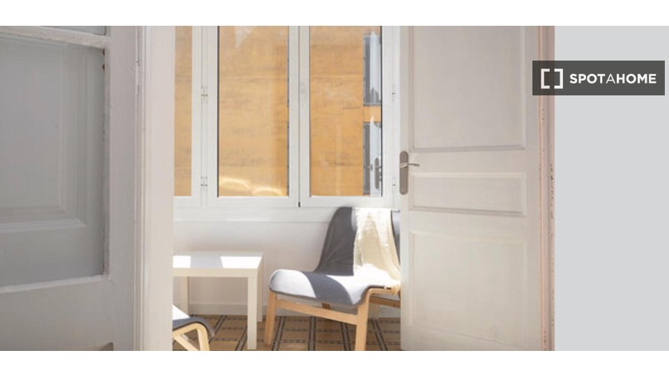 Double room Barcelona, 4 beds, 75m² — photo 16