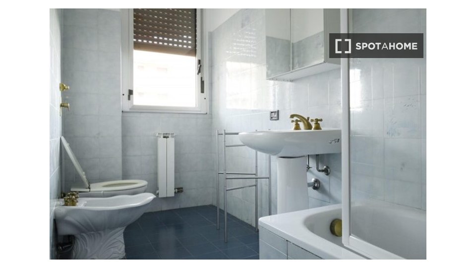 Double room Milan, 5 beds — photo 9