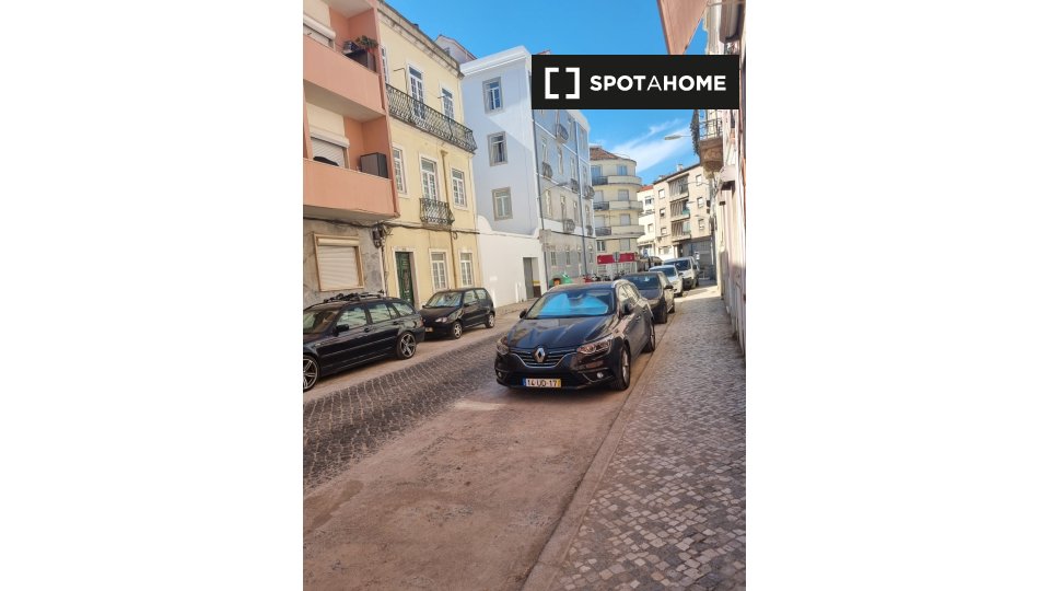 Apartment Lisbon, 3 beds, 96m² — photo 5