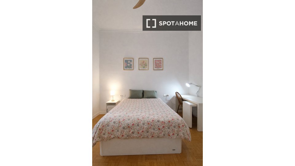 Double room Malaga, 4 beds, 250m² — photo 8