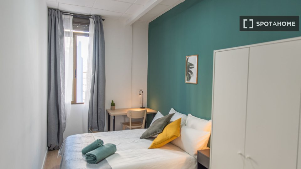 Double room Madrid, 5 beds, 90m² — photo 23