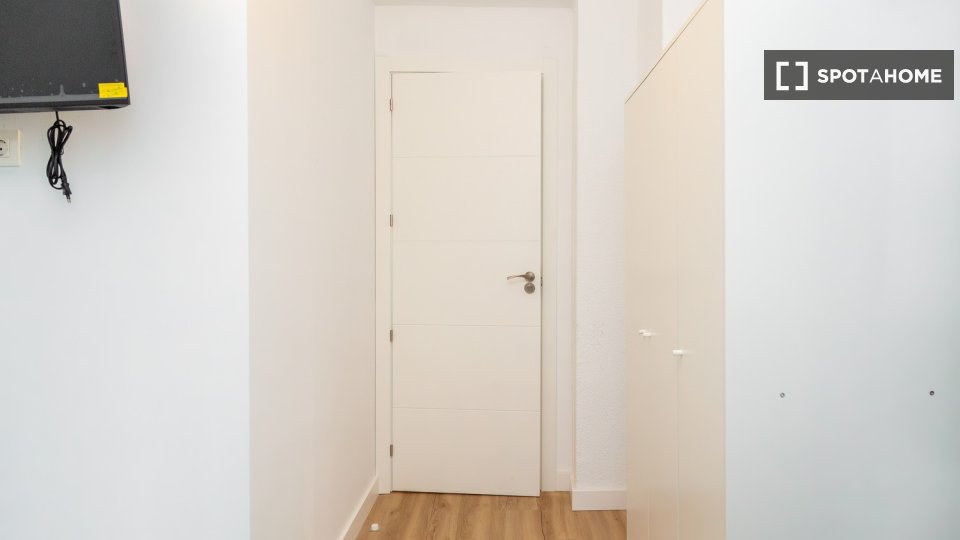 Habitación en piso de 5 habitaciones en alquiler, Zaragoza