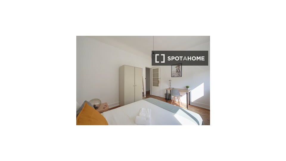 Double room Lisbon, 7 beds — photo 8