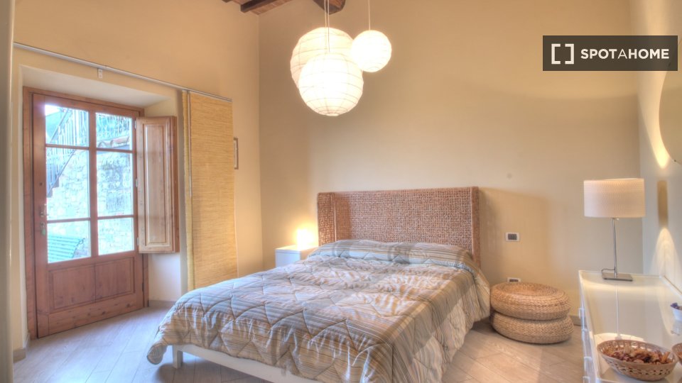 Apartment Florence, 1 bed, 70m² — photo 2