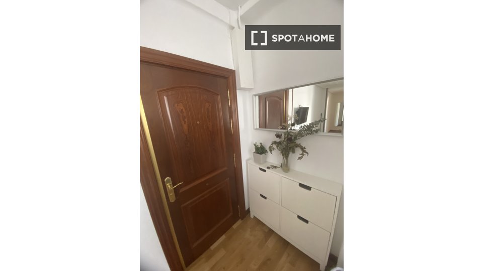 Double room Valladolid, 1 bed, 80m² — photo 3