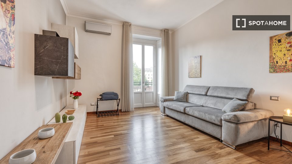 Apartment Milan, 1 bed, 75m² — photo 30
