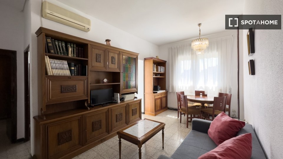 Apartment Barcelona, 3 beds, 75m² — photo 16