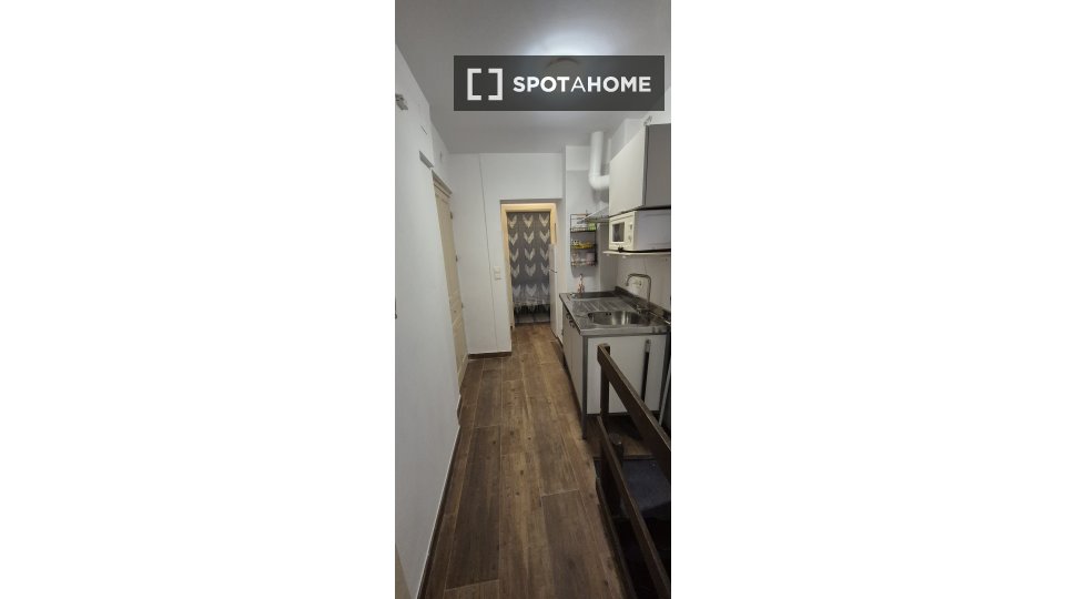 Apartment Granada, 1 bed, 73m² — photo 12