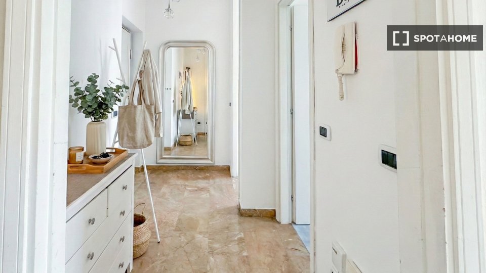 Apartment Milan, 1 bed, 35m² — photo 31