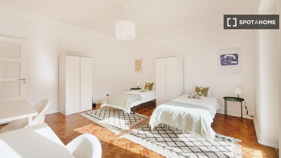 Double room Lisbon, 6 beds — photo 4